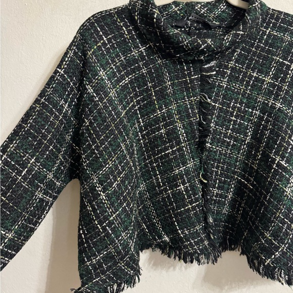 Zara Women's  Green and Black Tweed Pullover Top - Picture 4 of 12